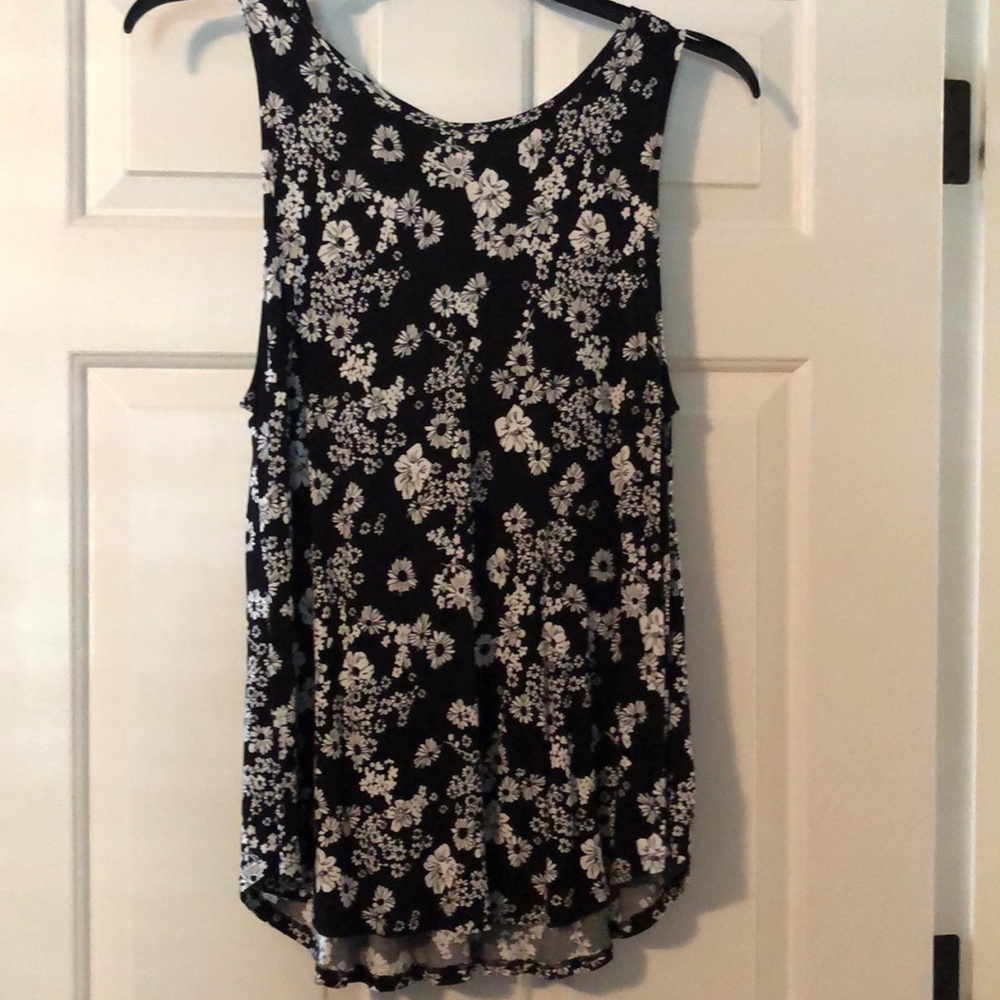 Black Knit Sleeveless Tank Curved Hem Size XL